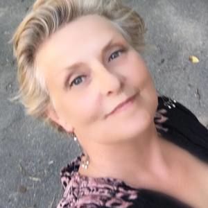 Meet your Posher, Alisa